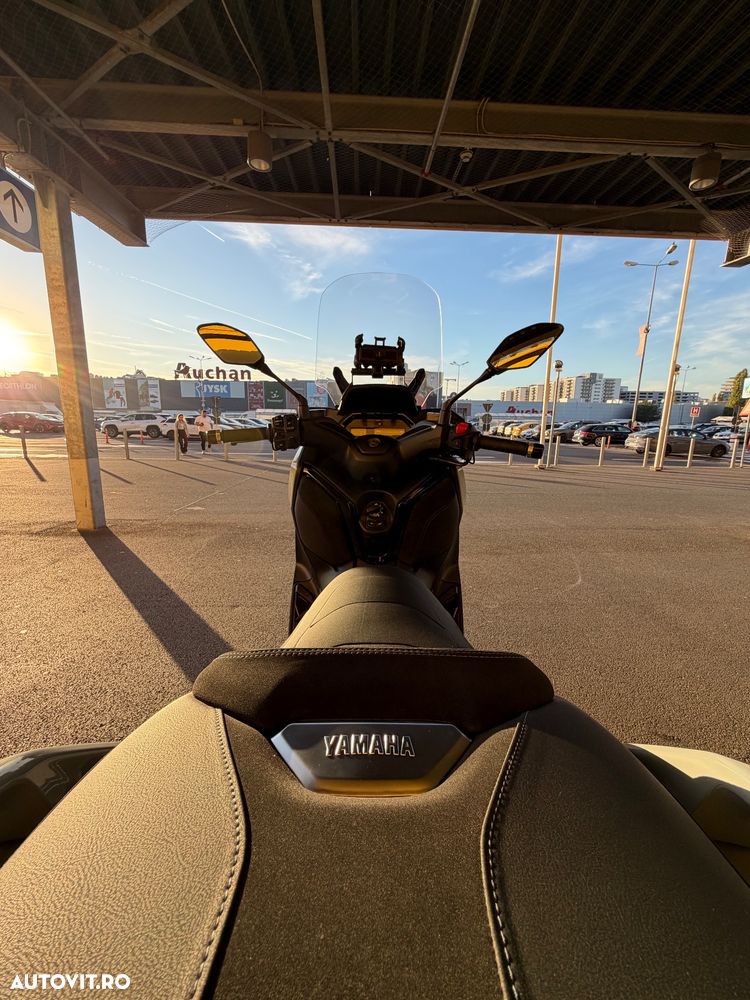 Yamaha XMAX 300 Tech MAX - 6
