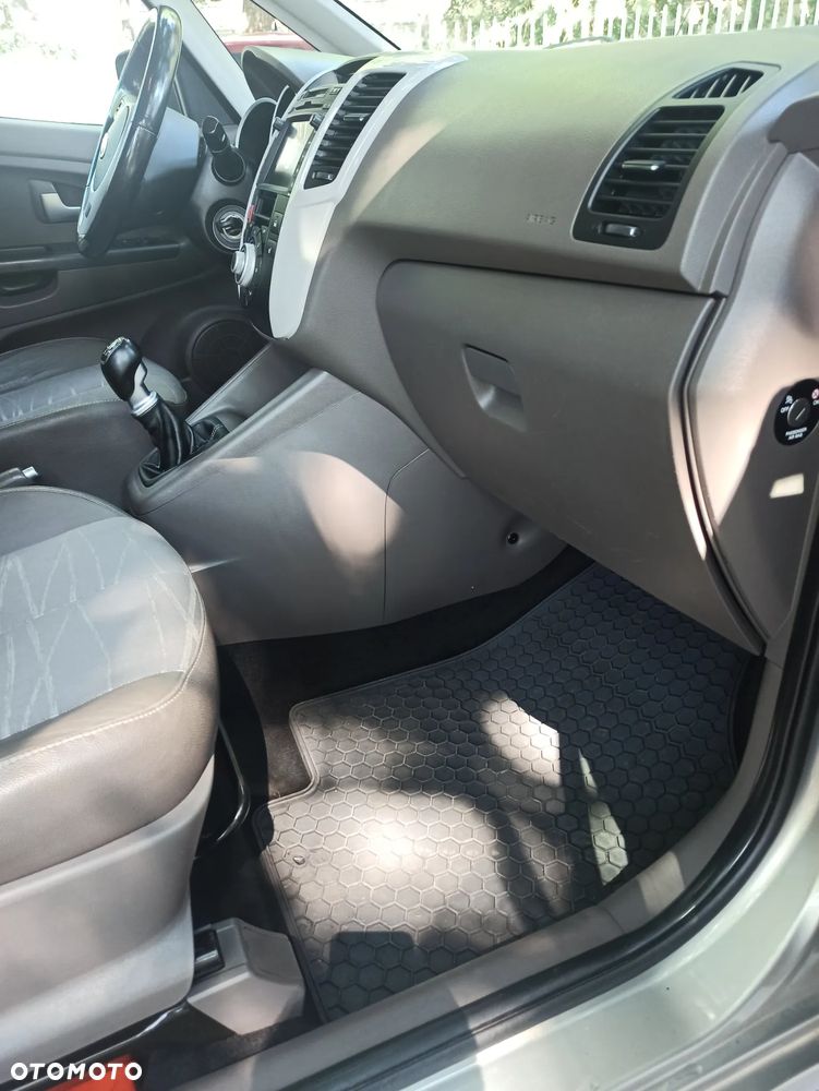 Kia Venga 1.6 XL - 17