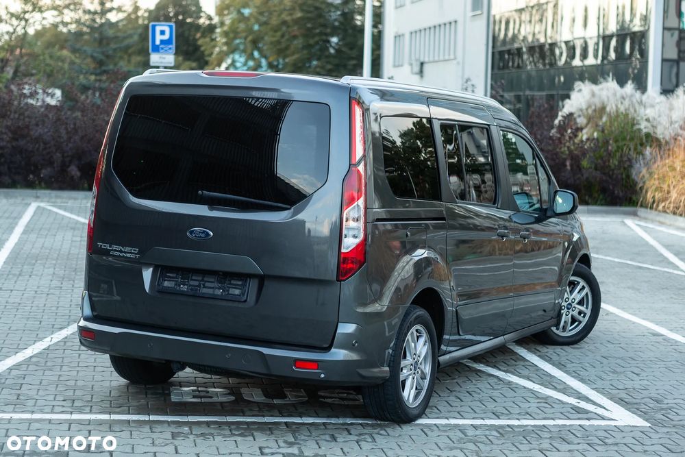 Ford Tourneo Connect - 16