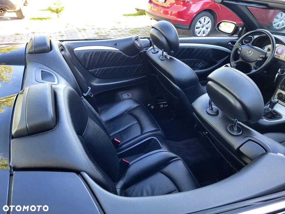 Mercedes-Benz CLK - 26