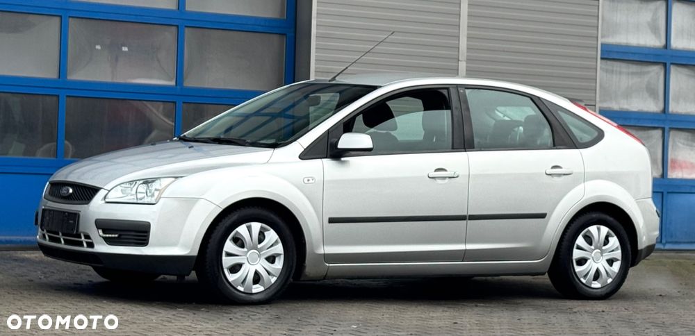 Ford Focus 1.6 16V Style - 14