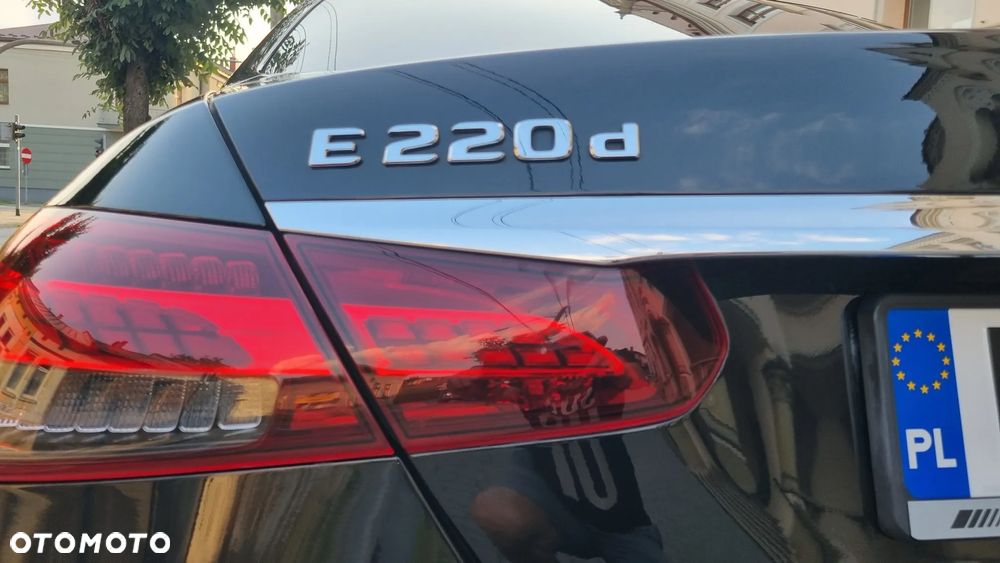 Mercedes-Benz Klasa E 220 d 4-Matic AMG/Avantgarde - 29