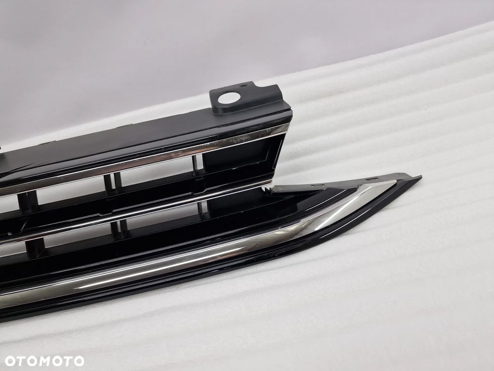 VW SPORTSVAN LIFT 17- ATRAPA / GRILL PRZEDNI PRZÓD POD RADAR , NR 510853653H / 510853651AN/AP , NR AUKCJI GR92 - 9