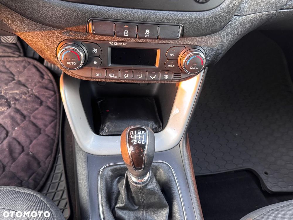 Kia Ceed 1.4 L - 4