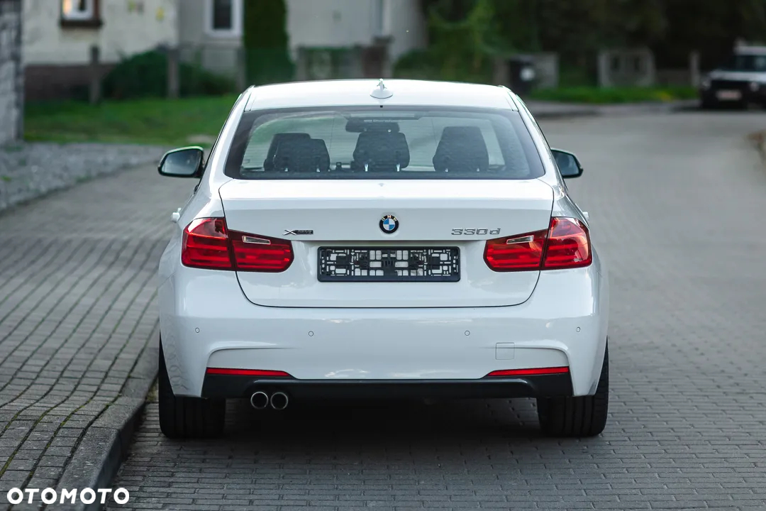 BMW Seria 3 330d xDrive M Sport - 11