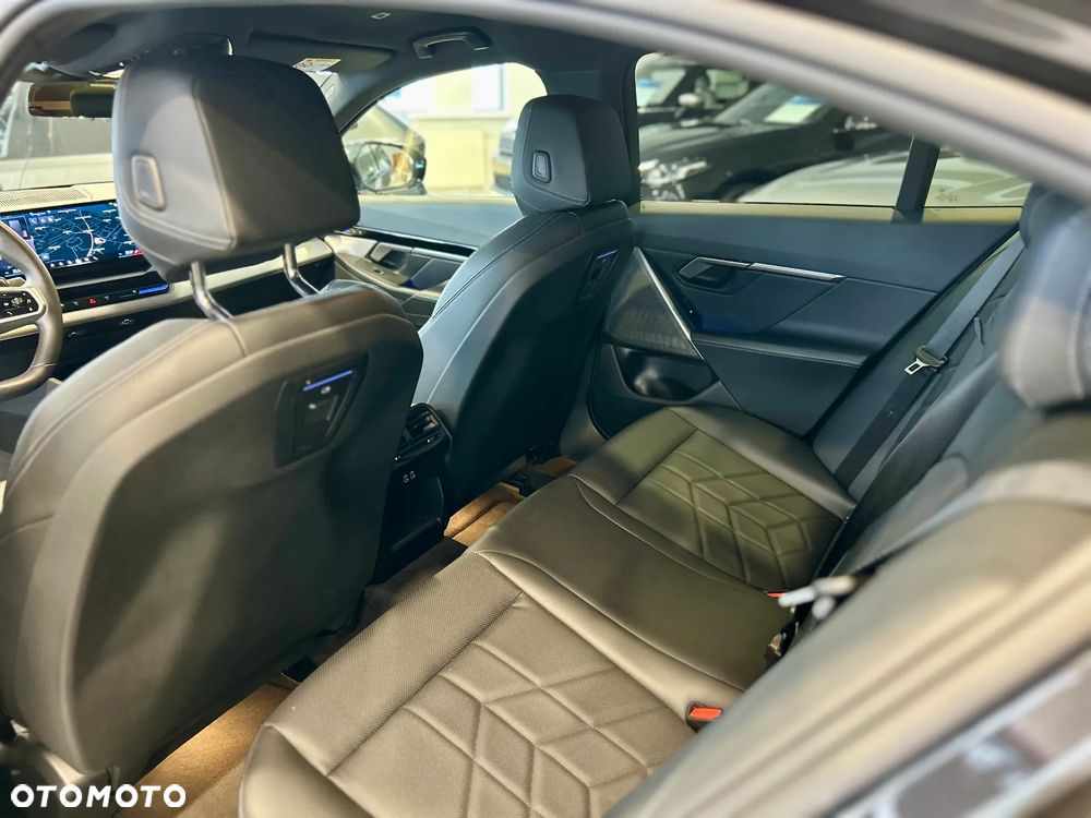 BMW Seria 5 520d - 7