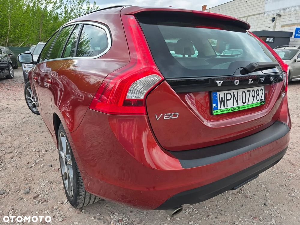 Volvo V60 D3 Momentum - 8