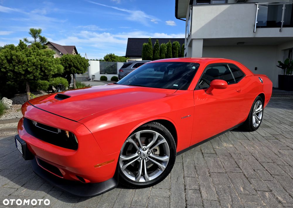 Dodge Challenger - 8