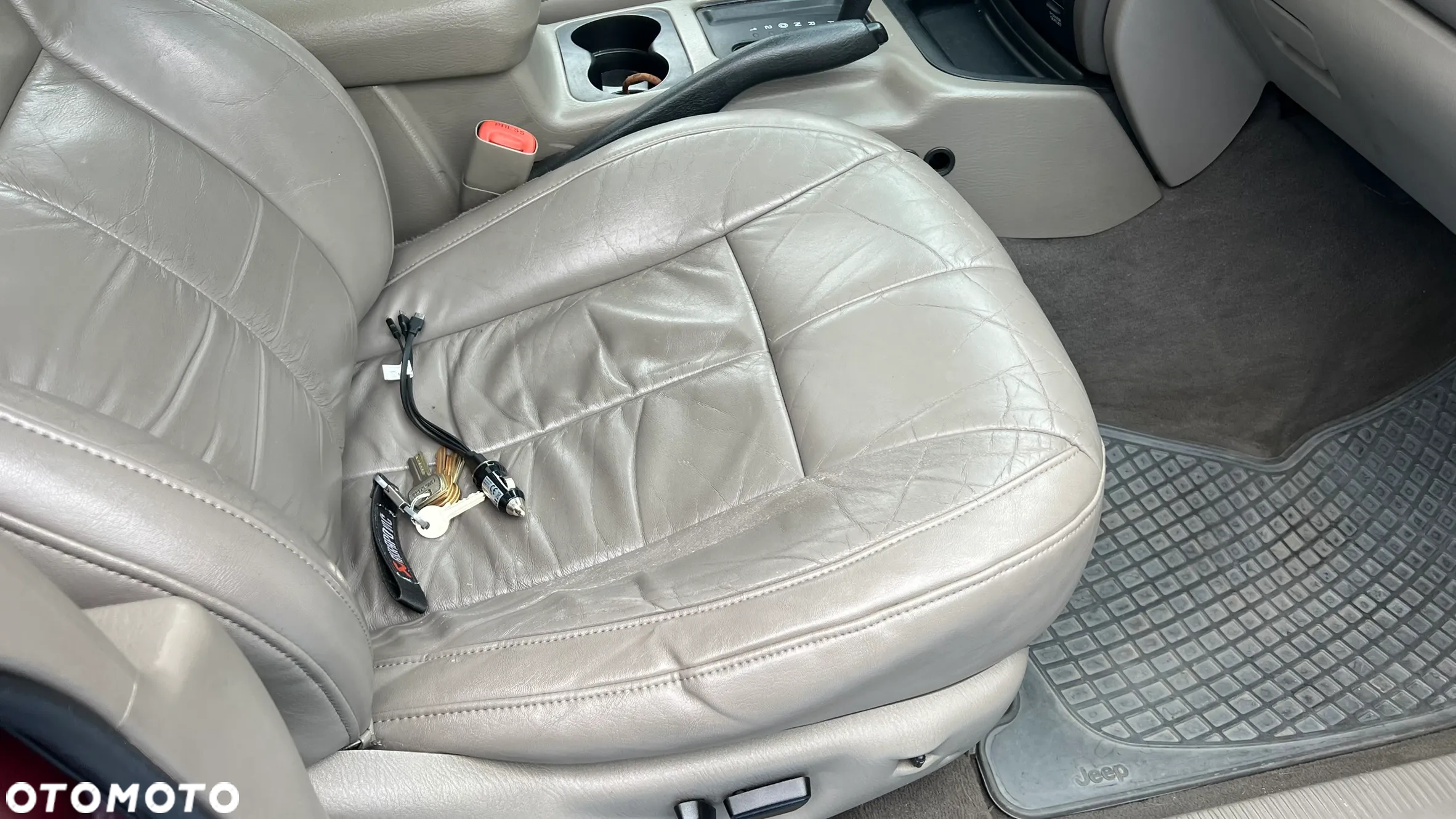 Jeep Grand Cherokee 4.7 Limited - 21