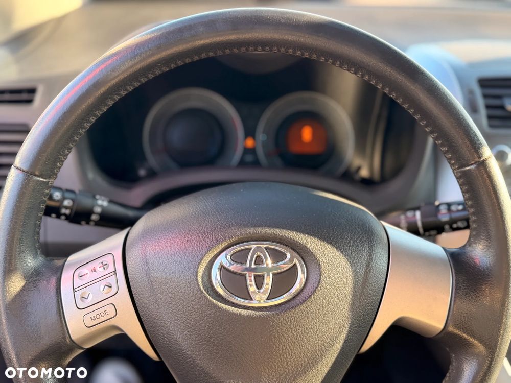 Toyota Auris 1.33 VVT-i - 17