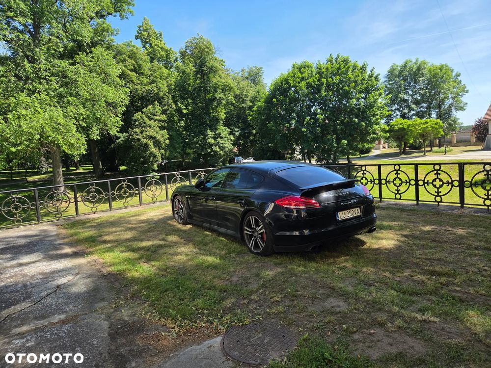 Porsche Panamera GTS - 16