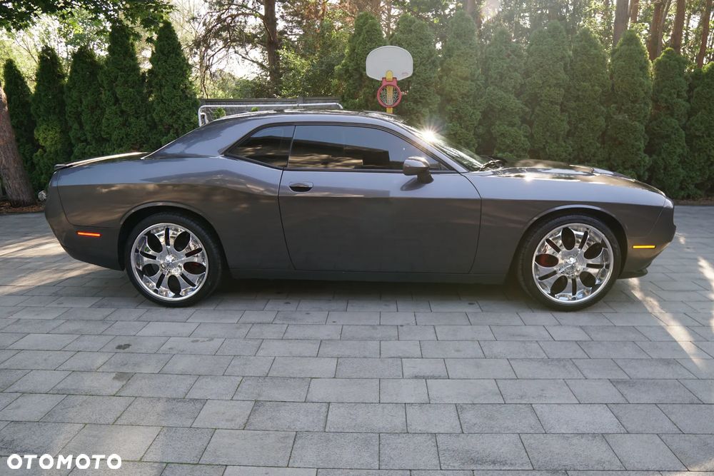 Dodge Challenger - 18