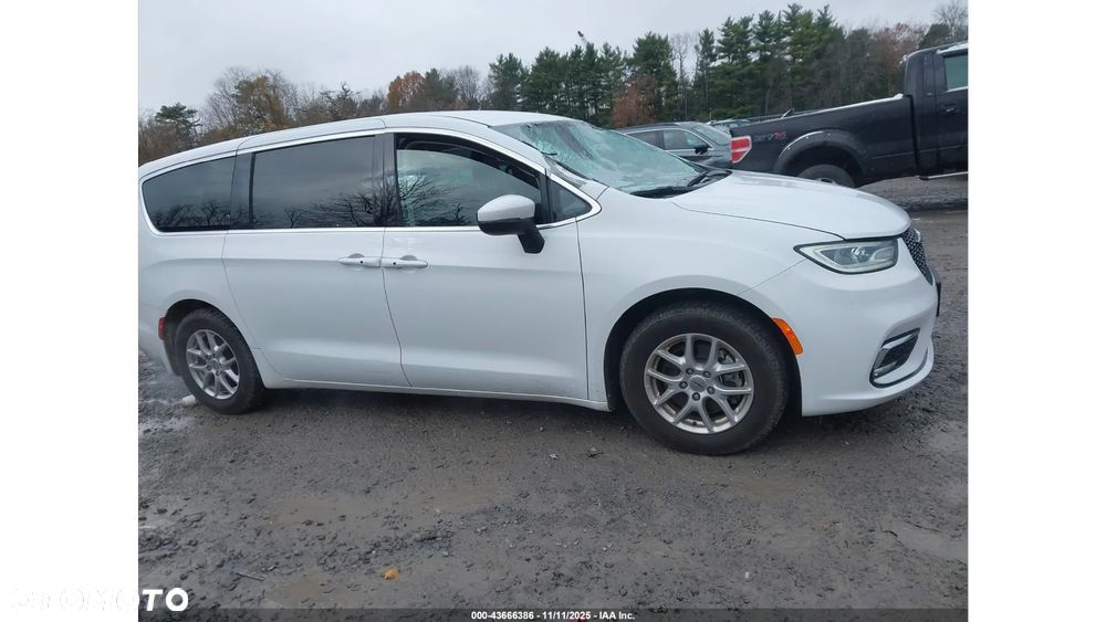 Chrysler Pacifica - 7