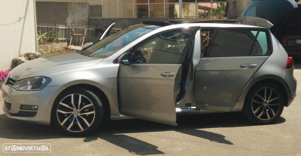 VW Golf 2.0 TDi Highline DSG - 4