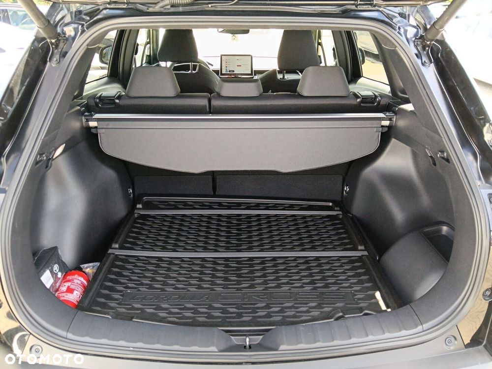 Toyota Corolla Cross - 16