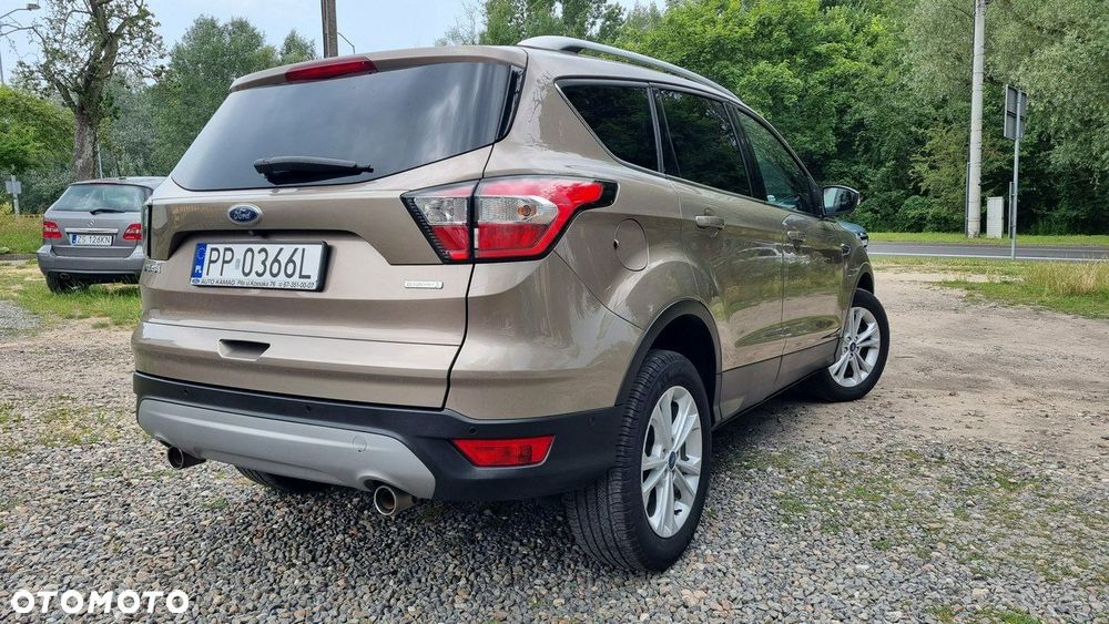 Ford Kuga - 10