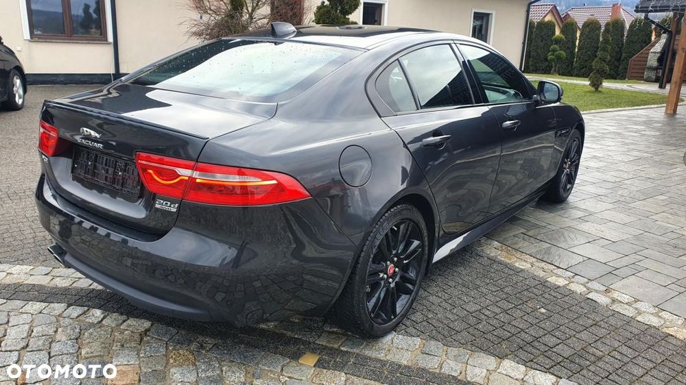 Jaguar XE 2.0 D AWD R-Sport - 7