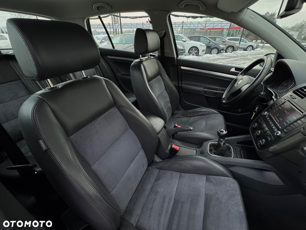 Volkswagen Golf 2.0 TDI DPF 4Motion Trendline - 24