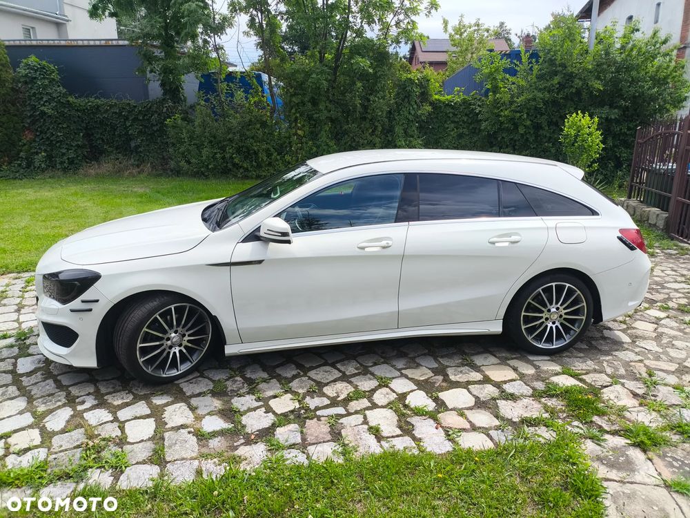 Mercedes-Benz CLA 200 7G-DCT AMG Line - 3