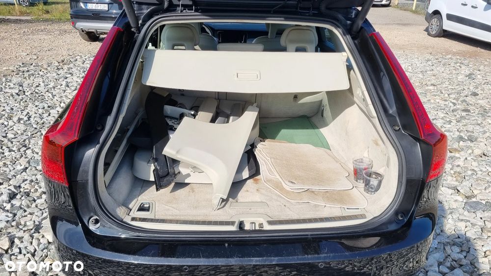 Volvo V90 D4 Geartronic Momentum Pro - 34