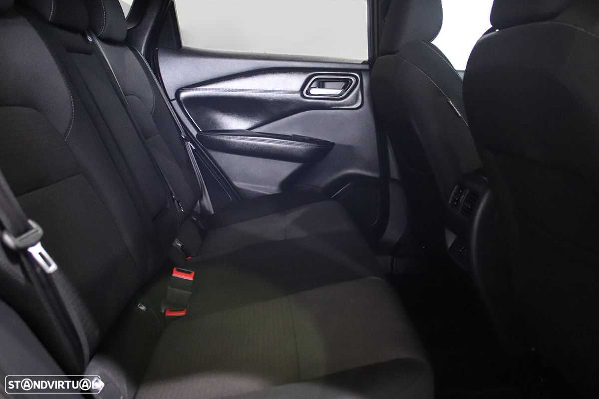 Nissan Qashqai 1.3 DIG-T N-Connecta - 24