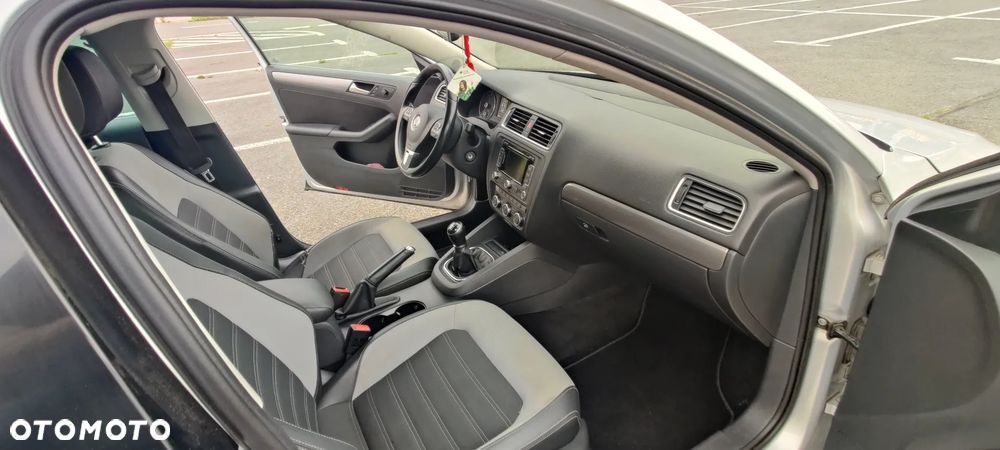 Volkswagen Jetta 1.4 TSI Highline - 15