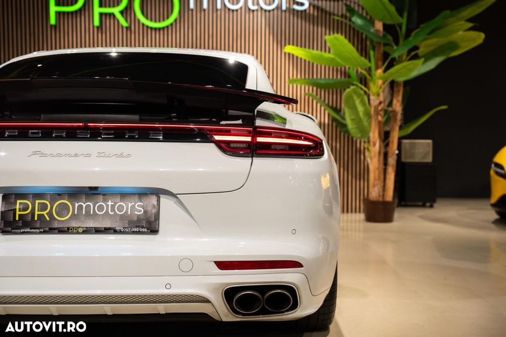 Porsche Panamera - 13