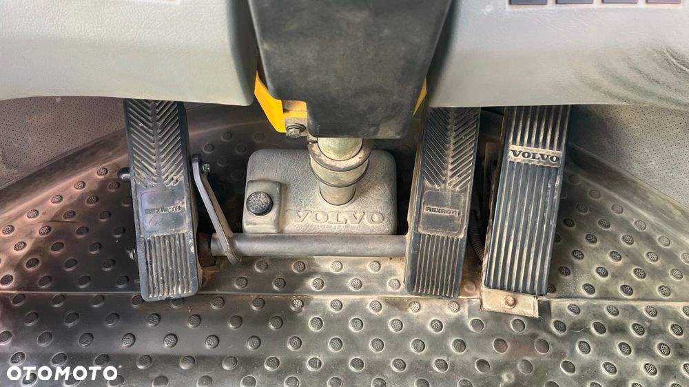 Volvo L 110 E 4X4 - 19