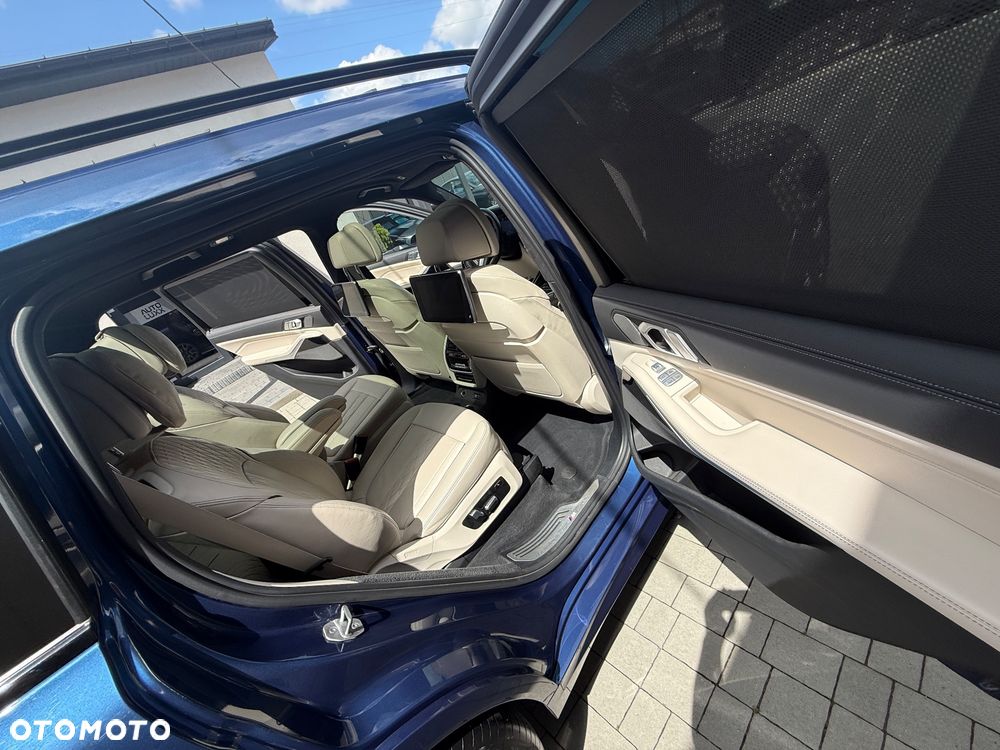 BMW X7 M50d sport - 12