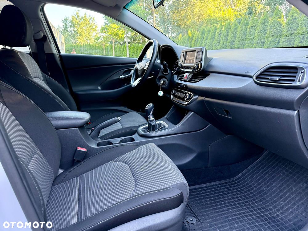 Hyundai i30 1.4 Classic + - 26
