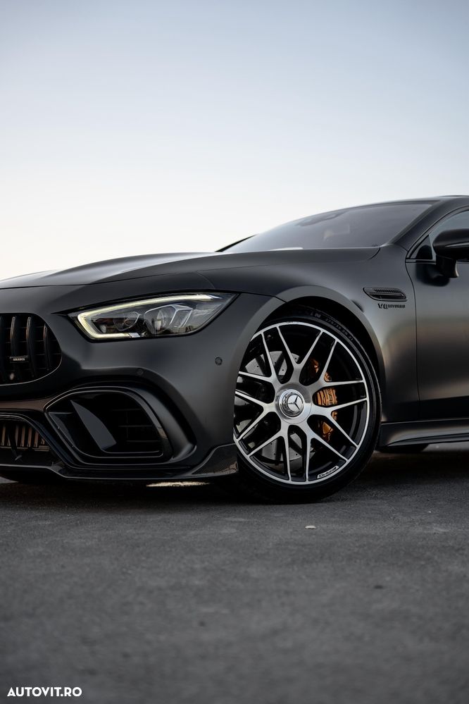 Mercedes-Benz AMG GT-S 63 4MATIC+ - 33