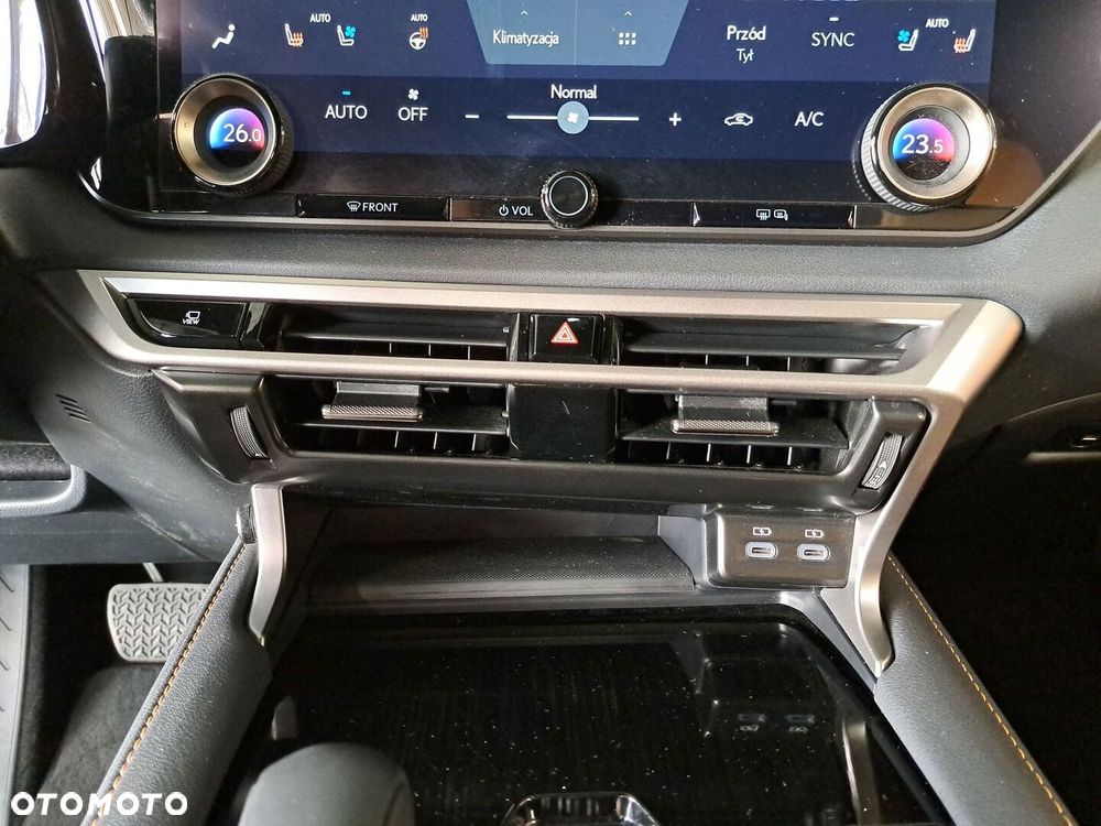 Lexus RX 2024