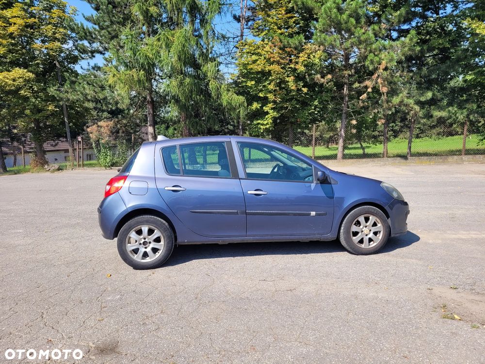 Renault Clio 1.2 16V Expression - 12