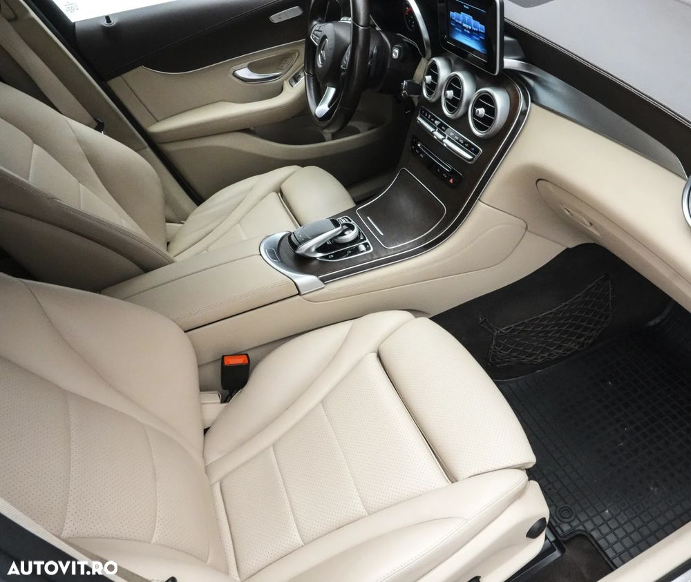Mercedes-Benz GLC 220 d 4MATIC - 12