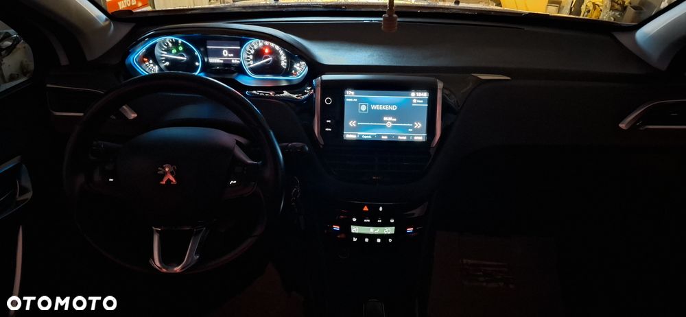 Peugeot 2008 1.6 BlueHDi Allure - 19