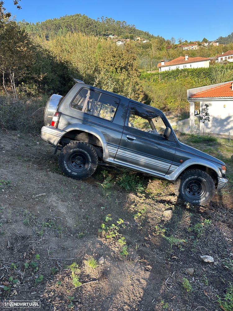 Mitsubishi Pajero 2.5 TDi GLX - 3