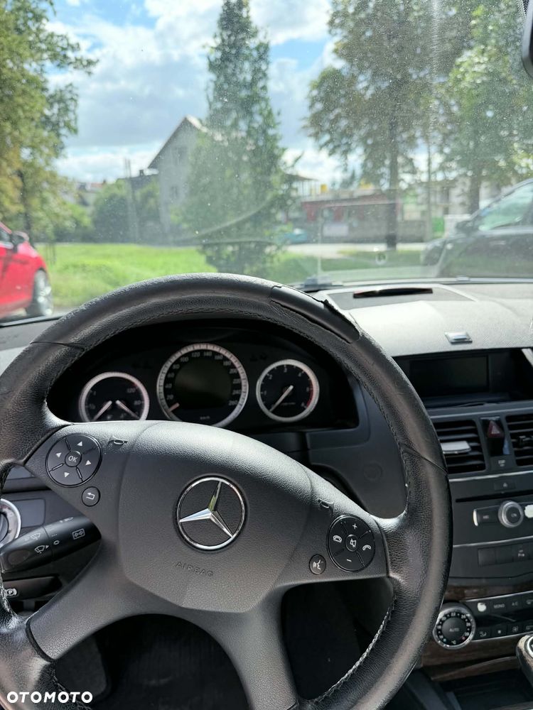 Mercedes-Benz Klasa C 220 CDI Elegance - 8