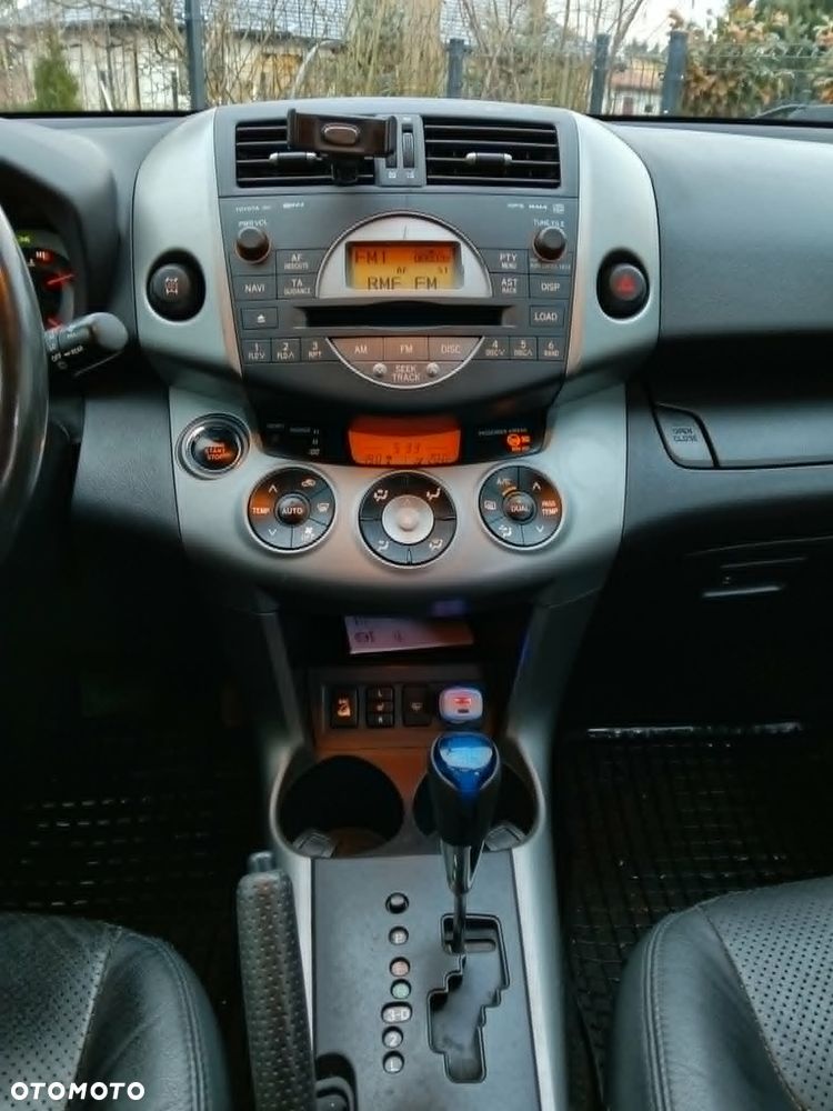 Toyota RAV4 2.0 VVT-i Sol - 16