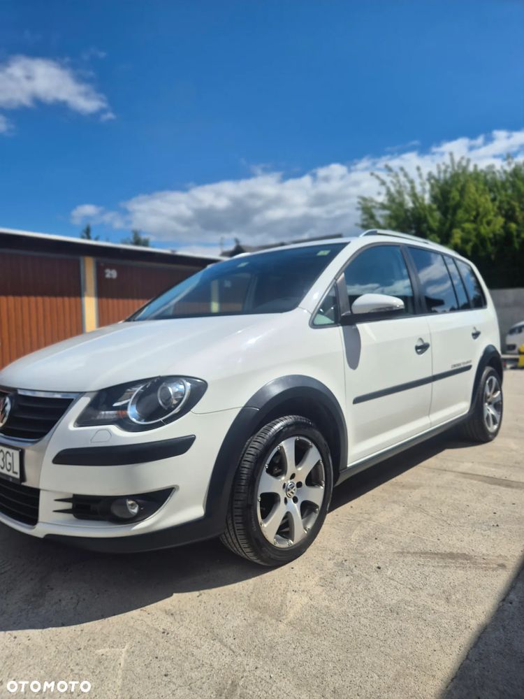 Volkswagen Touran 1.4 TSI Cross DSG - 13