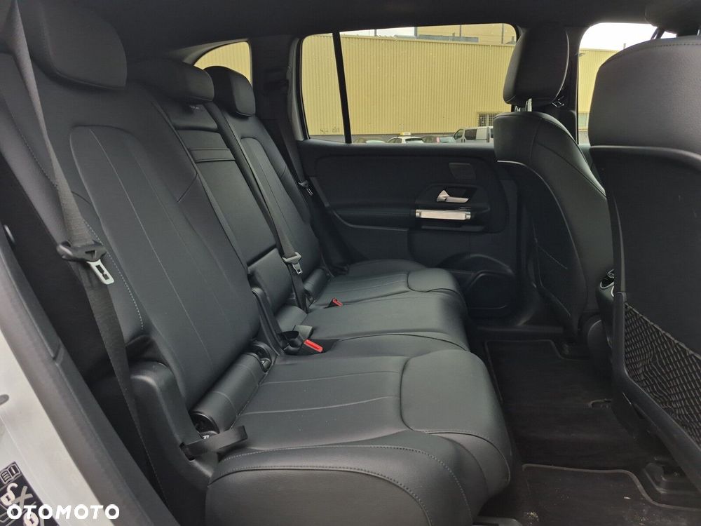 Mercedes-Benz EQB - 21