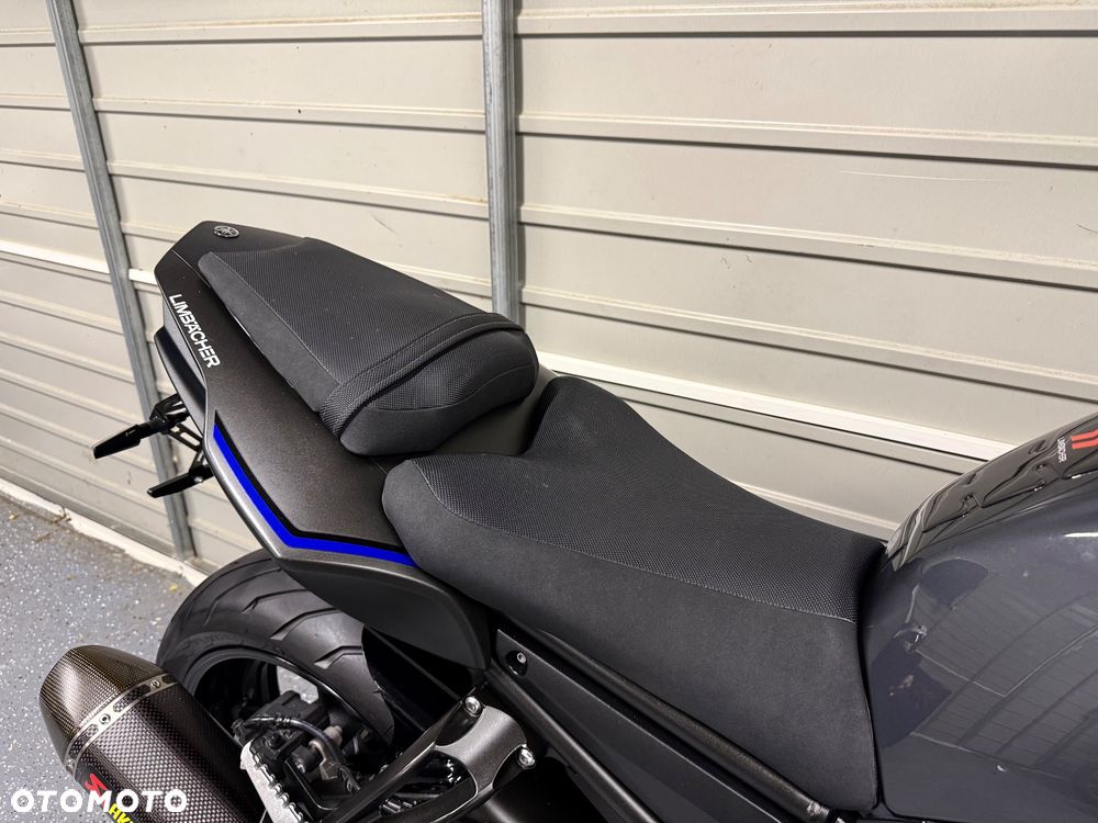 Yamaha FZ8 - 9
