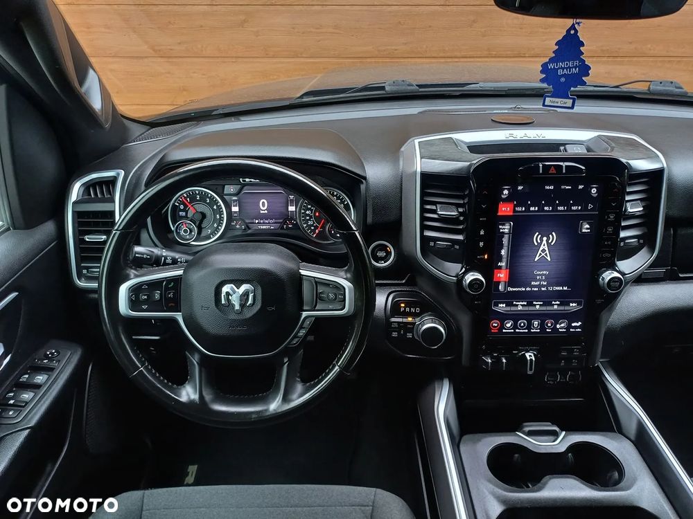 Dodge RAM - 8