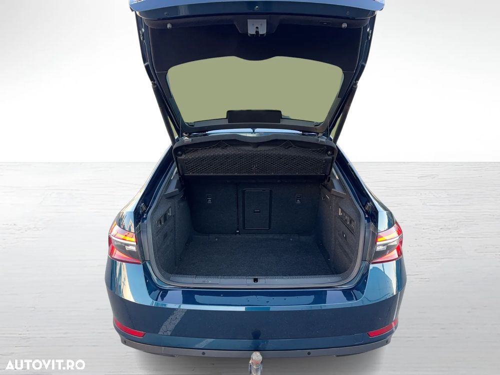 Skoda Superb 2.0 TDI DSG Style - 31