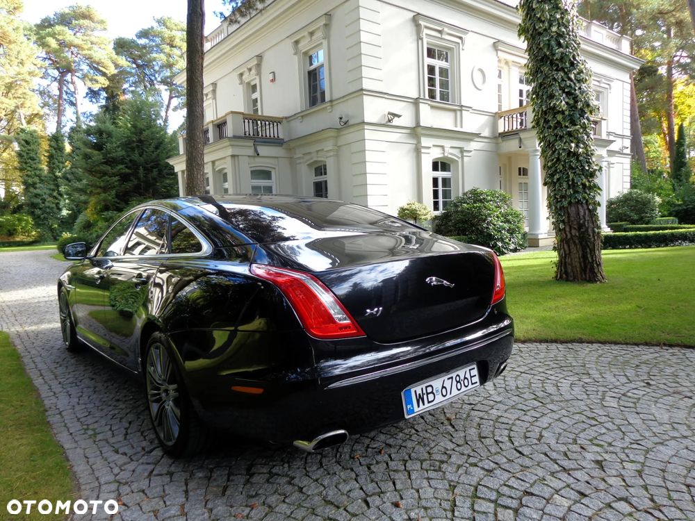 Jaguar XJ - 4