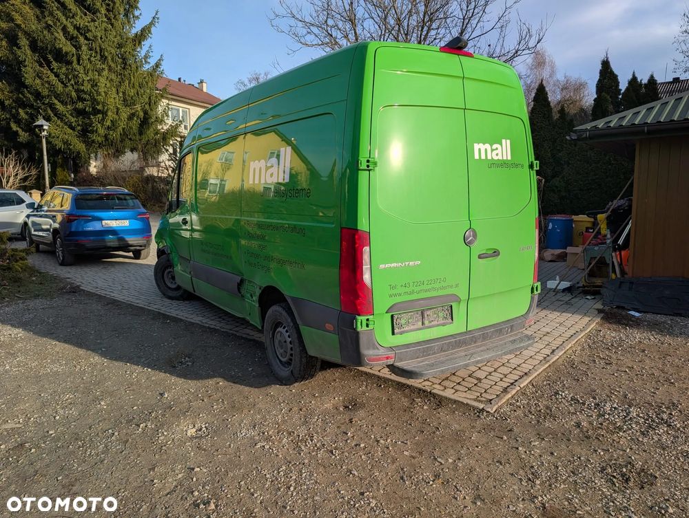 Mercedes-Benz Sprinter - 7