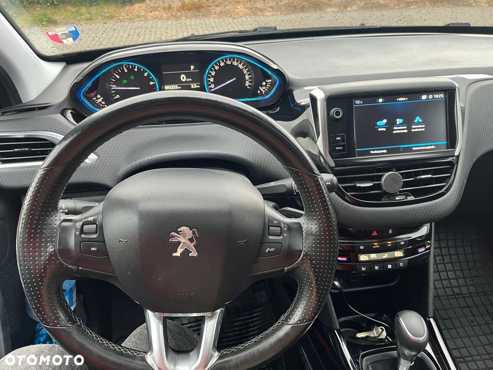 Peugeot 2008 1.2 Pure Tech Style S&S EAT6 - 5