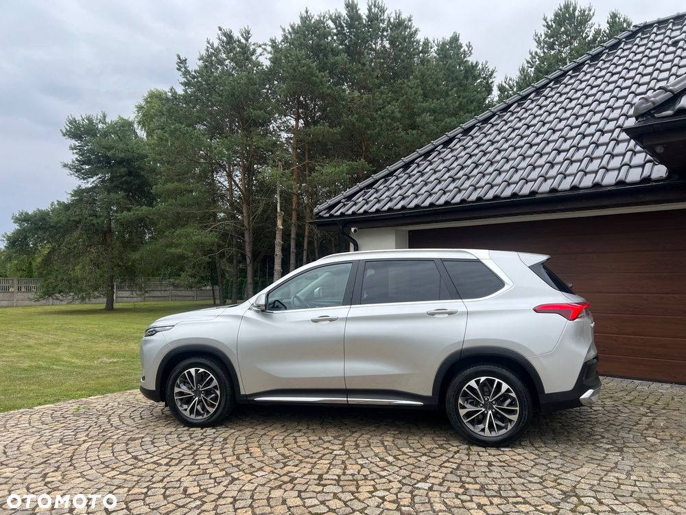 Maxus Euniq 6 - 11