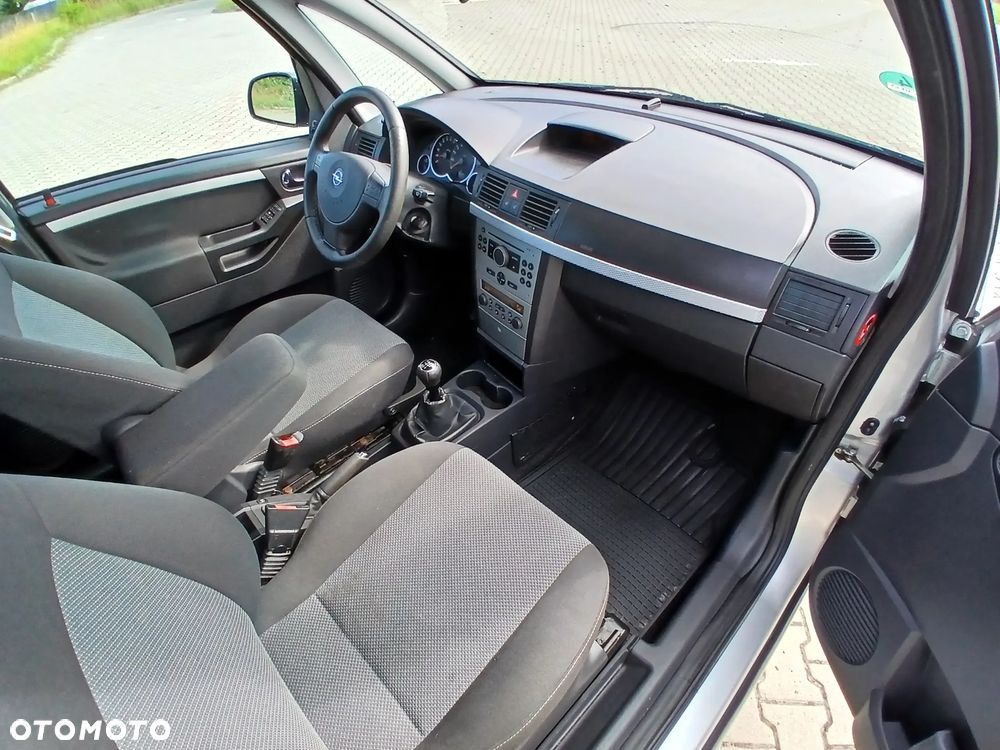 Opel Meriva 1.6 16V - 11
