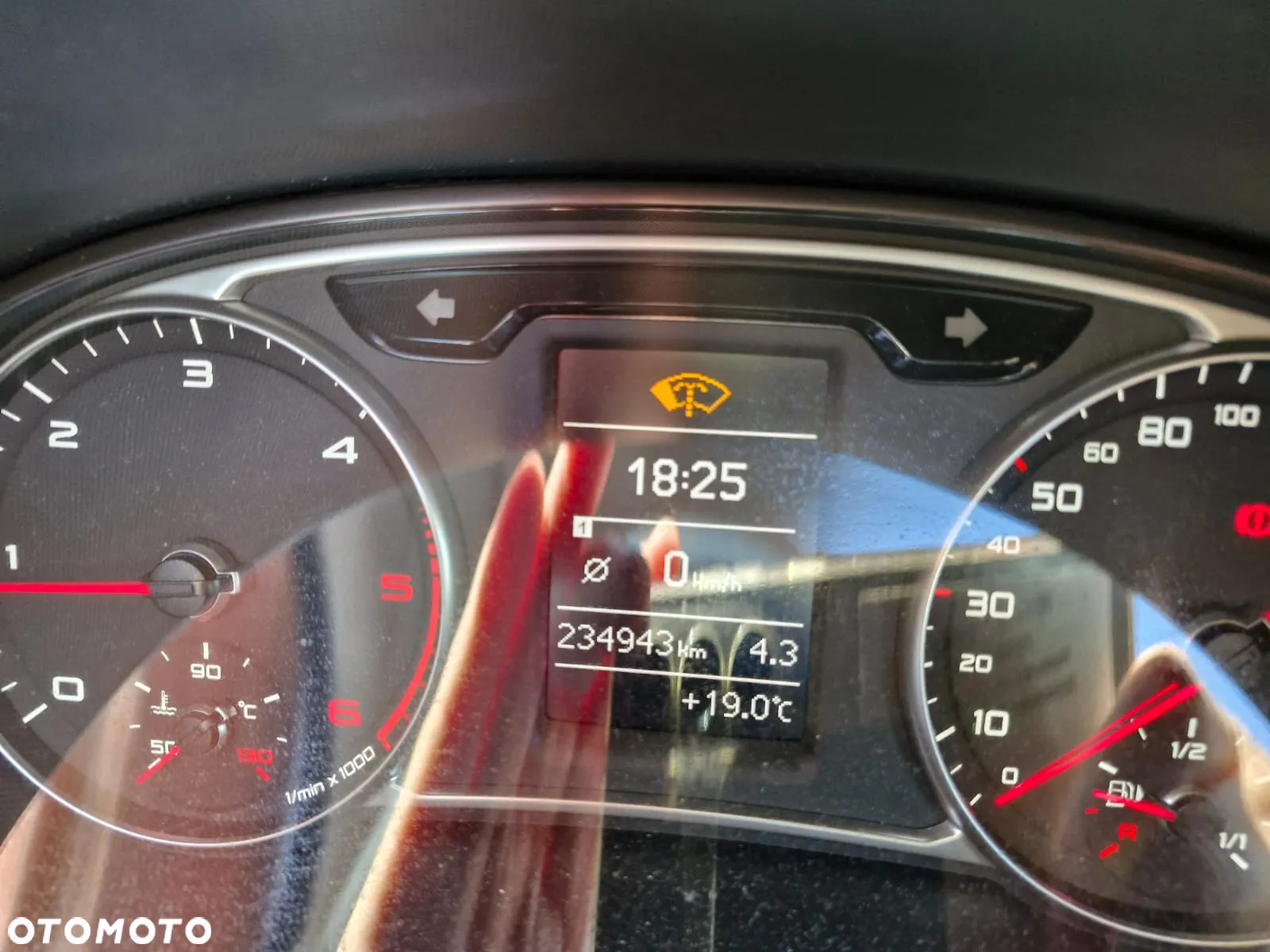 Audi A1 1.6 TDI S line edition - 4