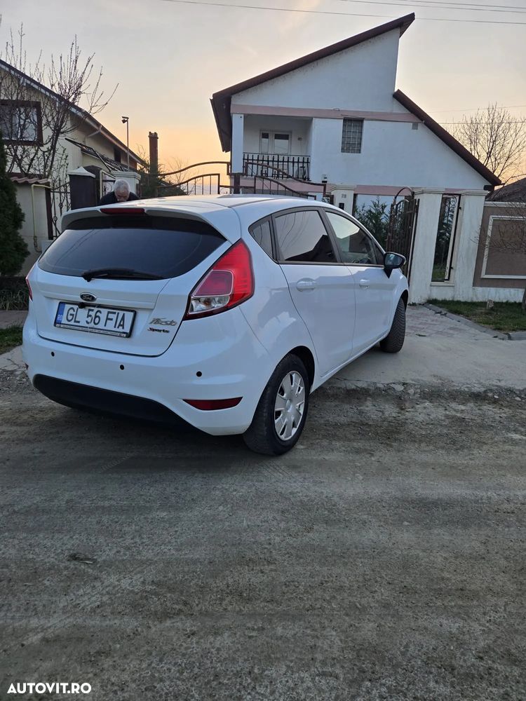 Ford Fiesta 1.25 Celebration - 3